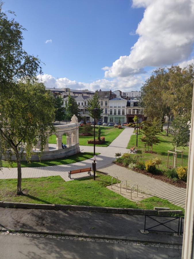 Residence Jehan Froissart Valenciennes Exteriör bild