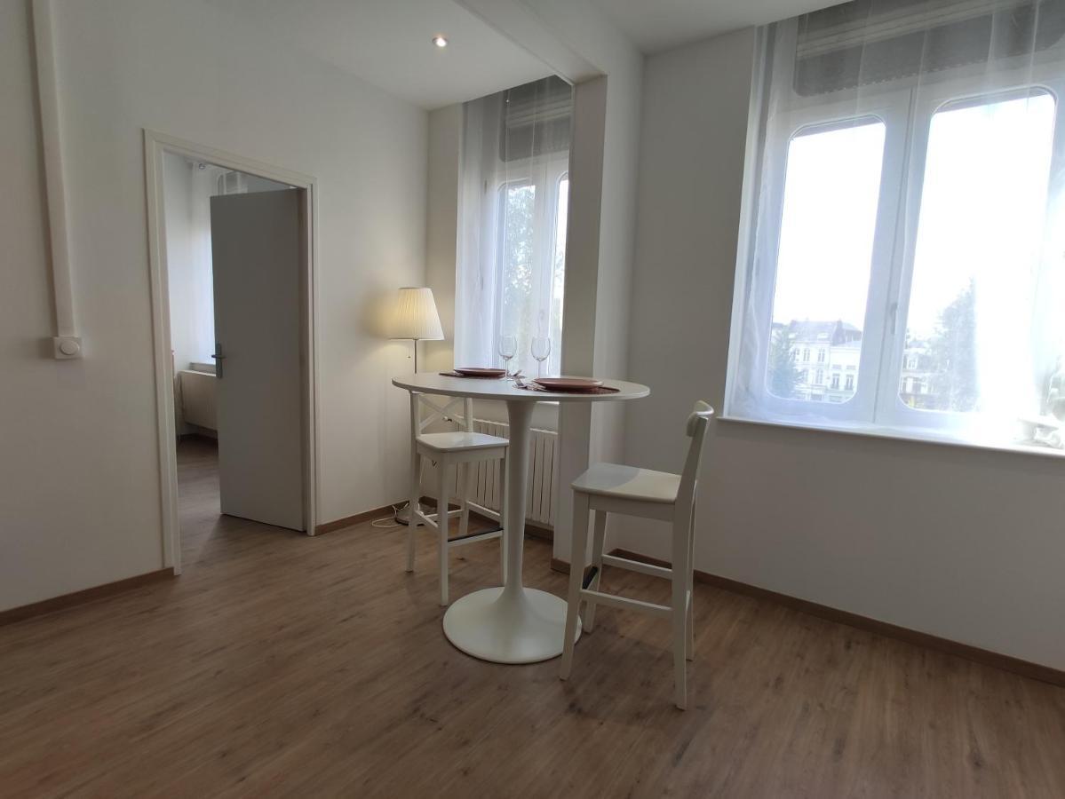 Residence Jehan Froissart Valenciennes Exteriör bild