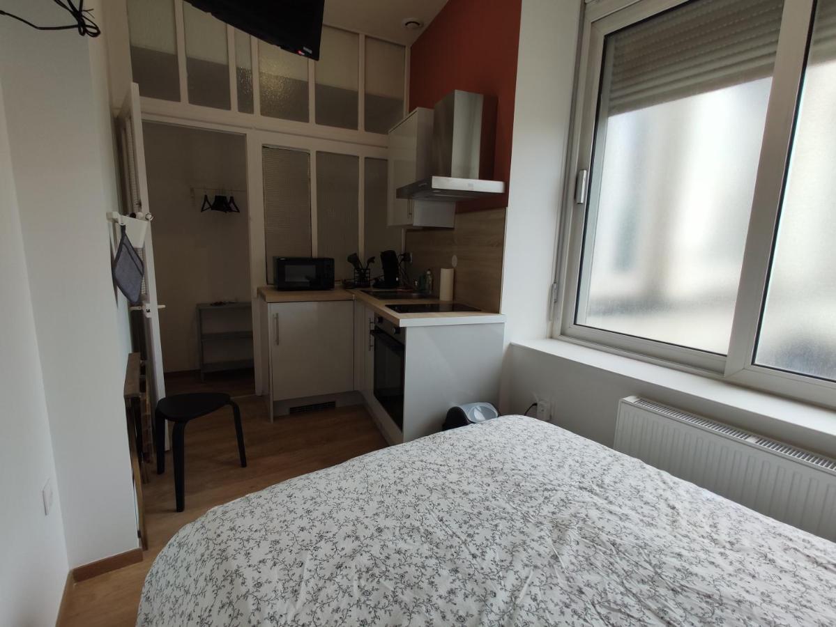 Residence Jehan Froissart Valenciennes Exteriör bild
