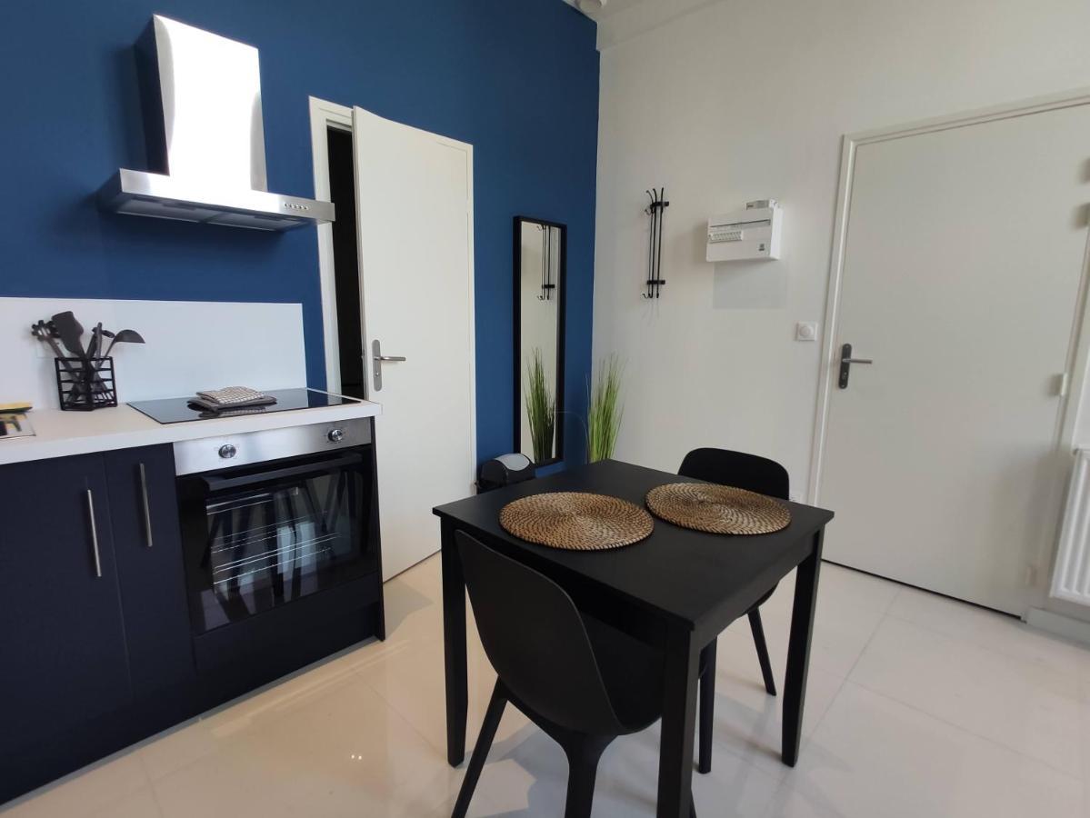 Residence Jehan Froissart Valenciennes Exteriör bild